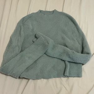 Hollister cropped sweater size small